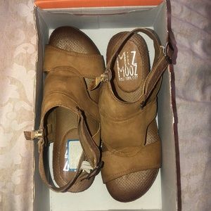 1.5in heel Tan Sandals 10